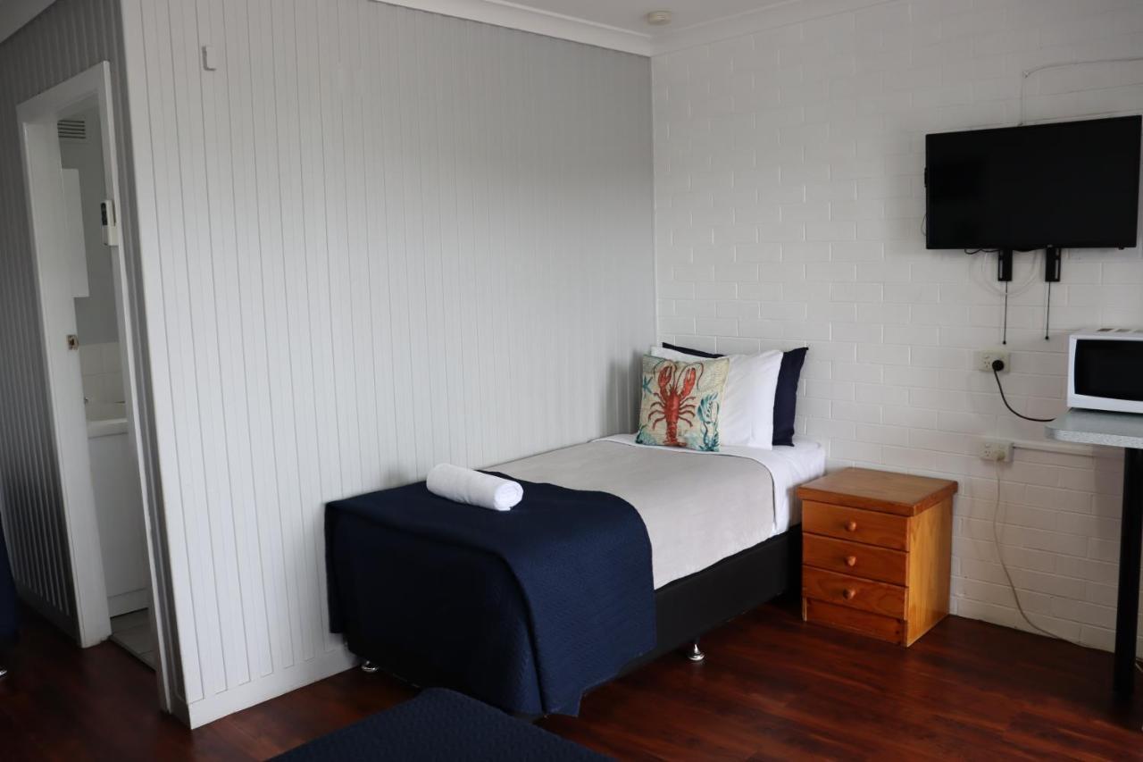 Almare Tourist Motel Ballina Bagian luar foto