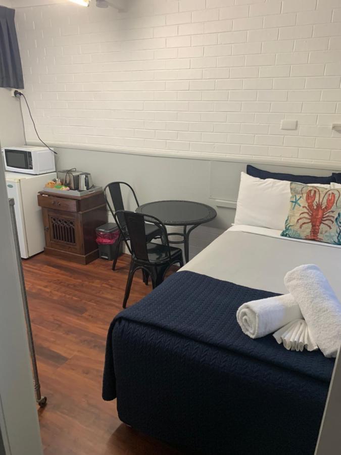 Almare Tourist Motel Ballina Bagian luar foto